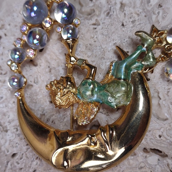 Kirk's Folly "Pipedream Fairy" Brooch - Picture 2 of 11